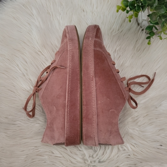 Joie ‘Daryl’ millennial pink velvet sneaker size 6 - Picture 8 of 13